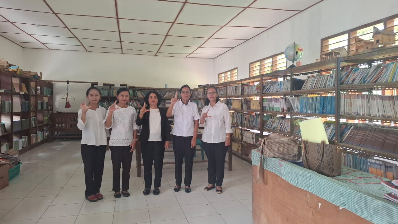Perpustakaan SMP 1 Nassau